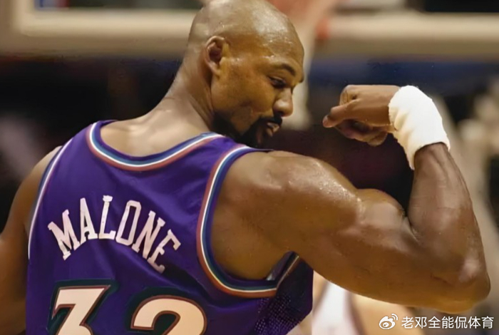 必发-NBA光头阵容有多猛？这5人凑一起 总冠军能拿到手抽筋|乔丹|奥尼尔|沙奎尔-奥尼尔|查尔斯·巴克利|凯文-加内特_新浪体育_新浪新闻